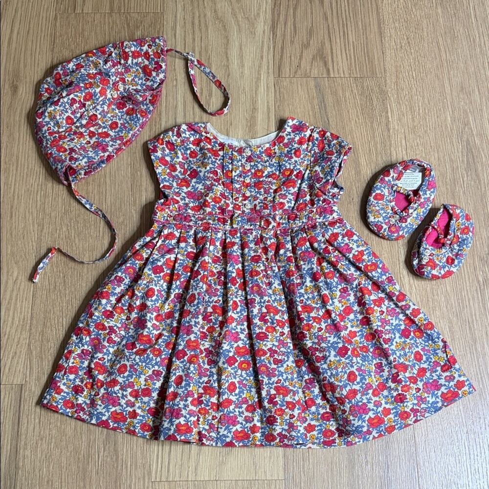 DP...am Bebe Floral Baby Dress with Bonnet and Shoes Size 12 Months